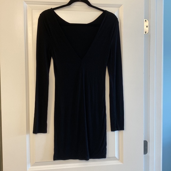 Sexy LBD - Picture 3 of 4